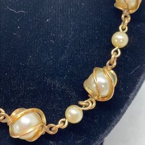 Vintage caged pearl choker